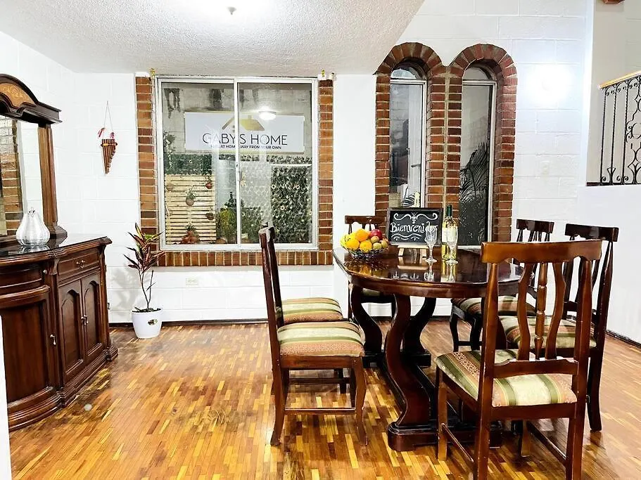 Villa Gaby'S Home. Quito Ecuador
