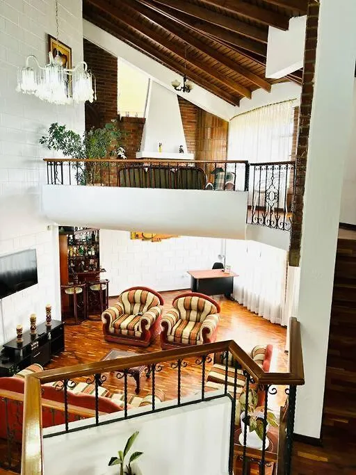 Gaby'S Home. Quito Villa