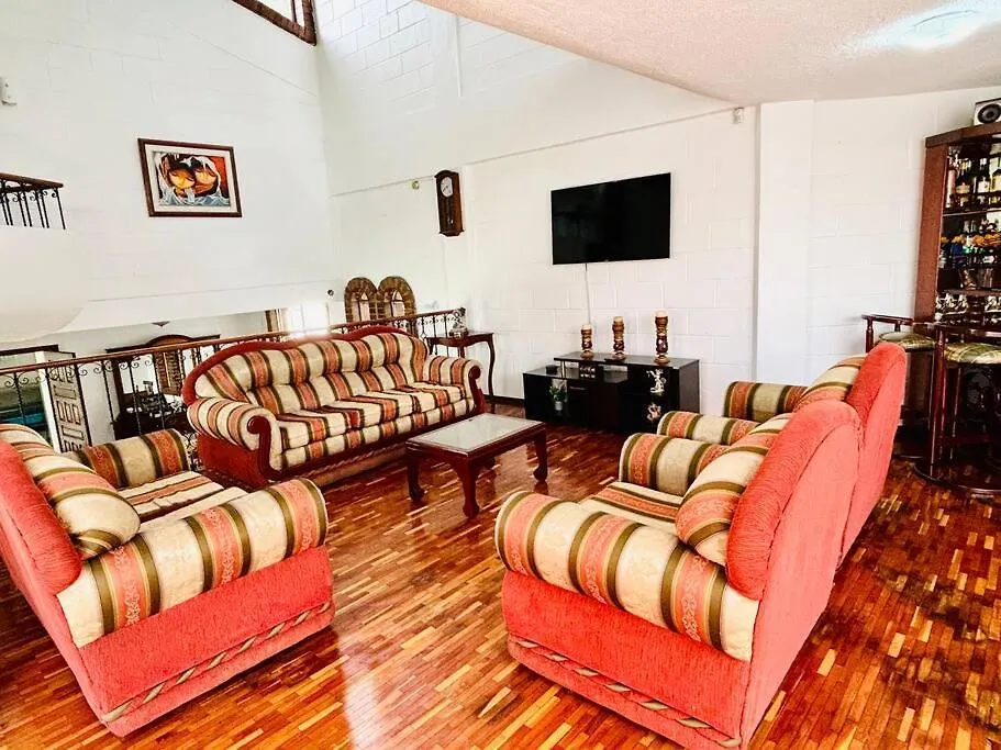 Villa Gaby'S Home. Quito Ecuador